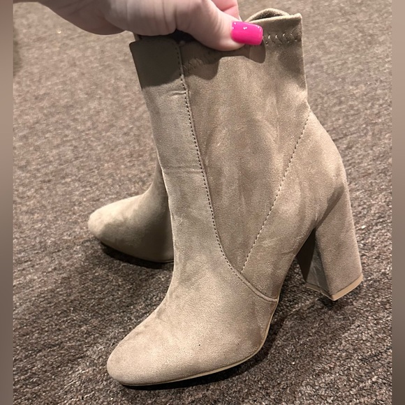 EUC Women's Sz 7 brown faux suede chunky heel boots shoes casual - Picture 5 of 6